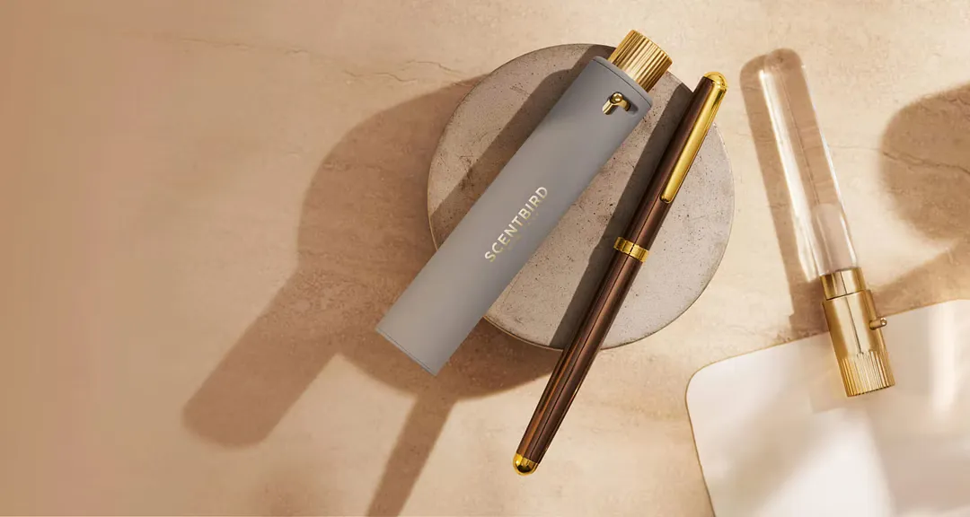 Scentbird monthly vial and case